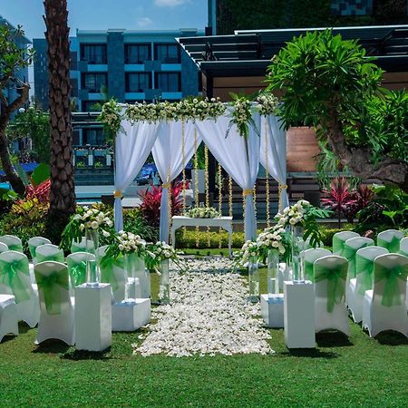 Courtyard By Marriott Bali Seminyak Resort Kültér fotó The Westin Orchard, Manila