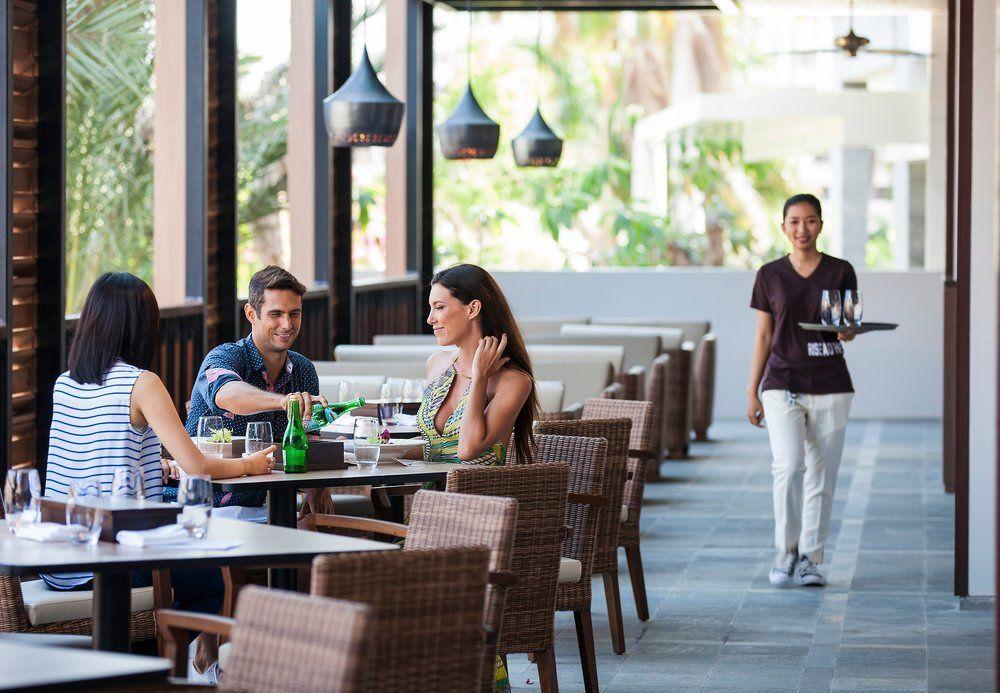 Courtyard By Marriott Bali Seminyak Resort Kültér fotó A restaurant in Dubai