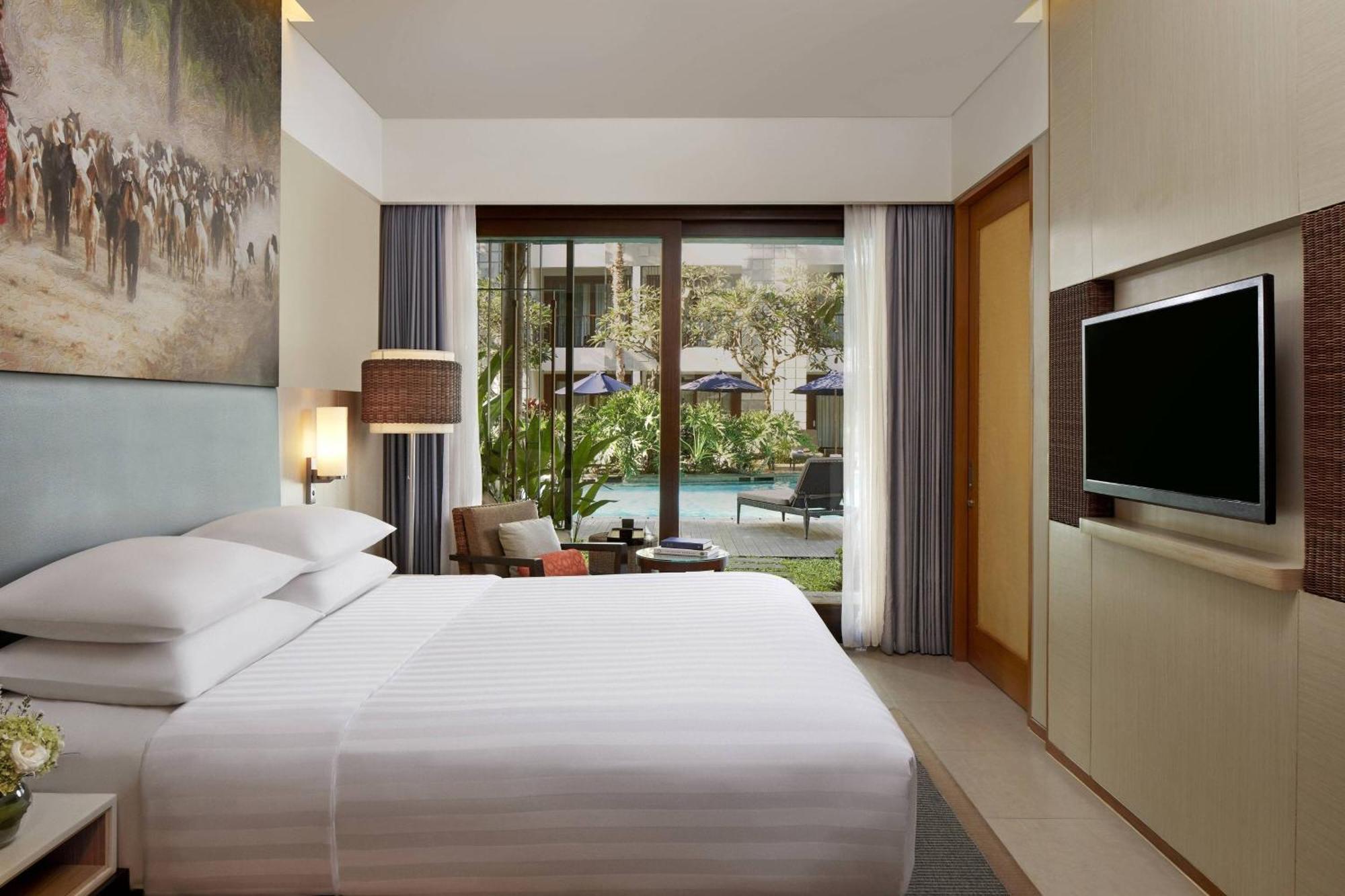 Courtyard By Marriott Bali Seminyak Resort Kültér fotó Deluxe Pool Access